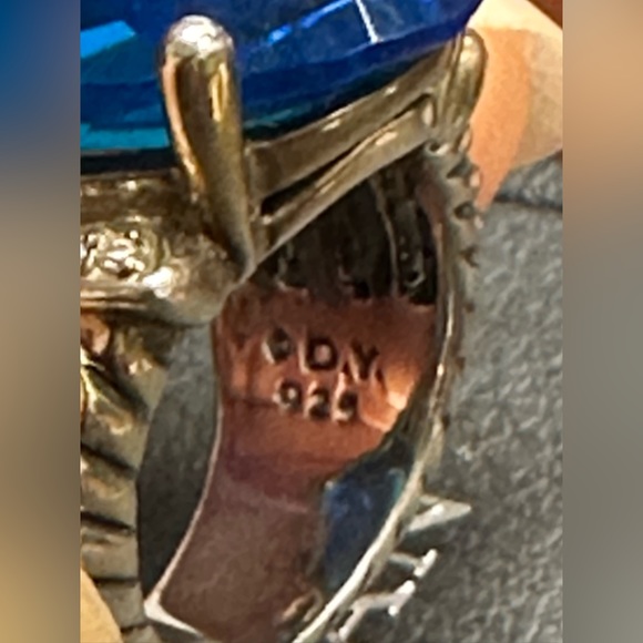 David Yurman Ring Blue Topaz with Diamonds - Picture 9 of 11